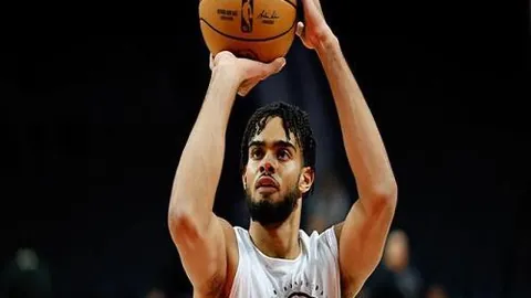 《阿莫林揭秘：足球旅途中的英超智慧，克洛普发布会竟成必听趣闻！》