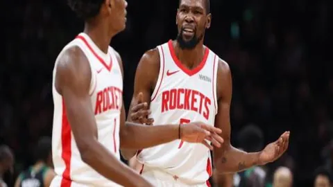 “德甲第22轮战报：莱比锡2-0击败门兴，精彩瞬间回顾”